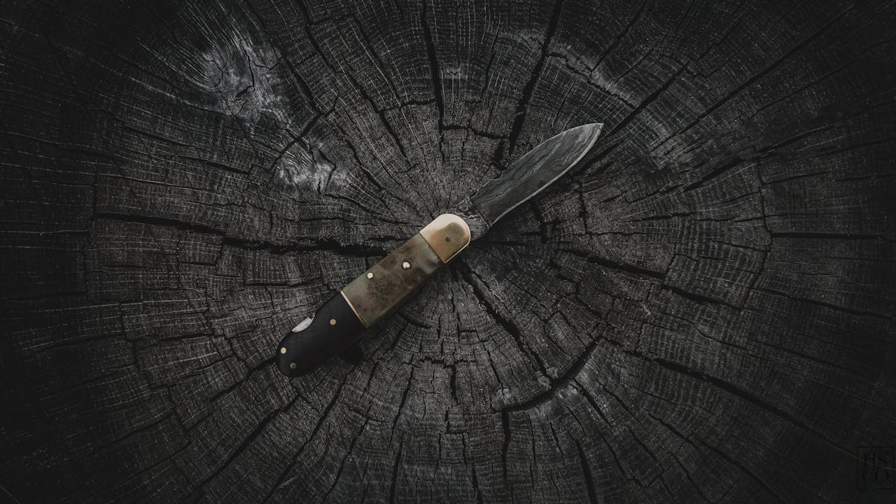 Knivmagnet i træ: En elegant og praktisk løsning til knivopbevaring